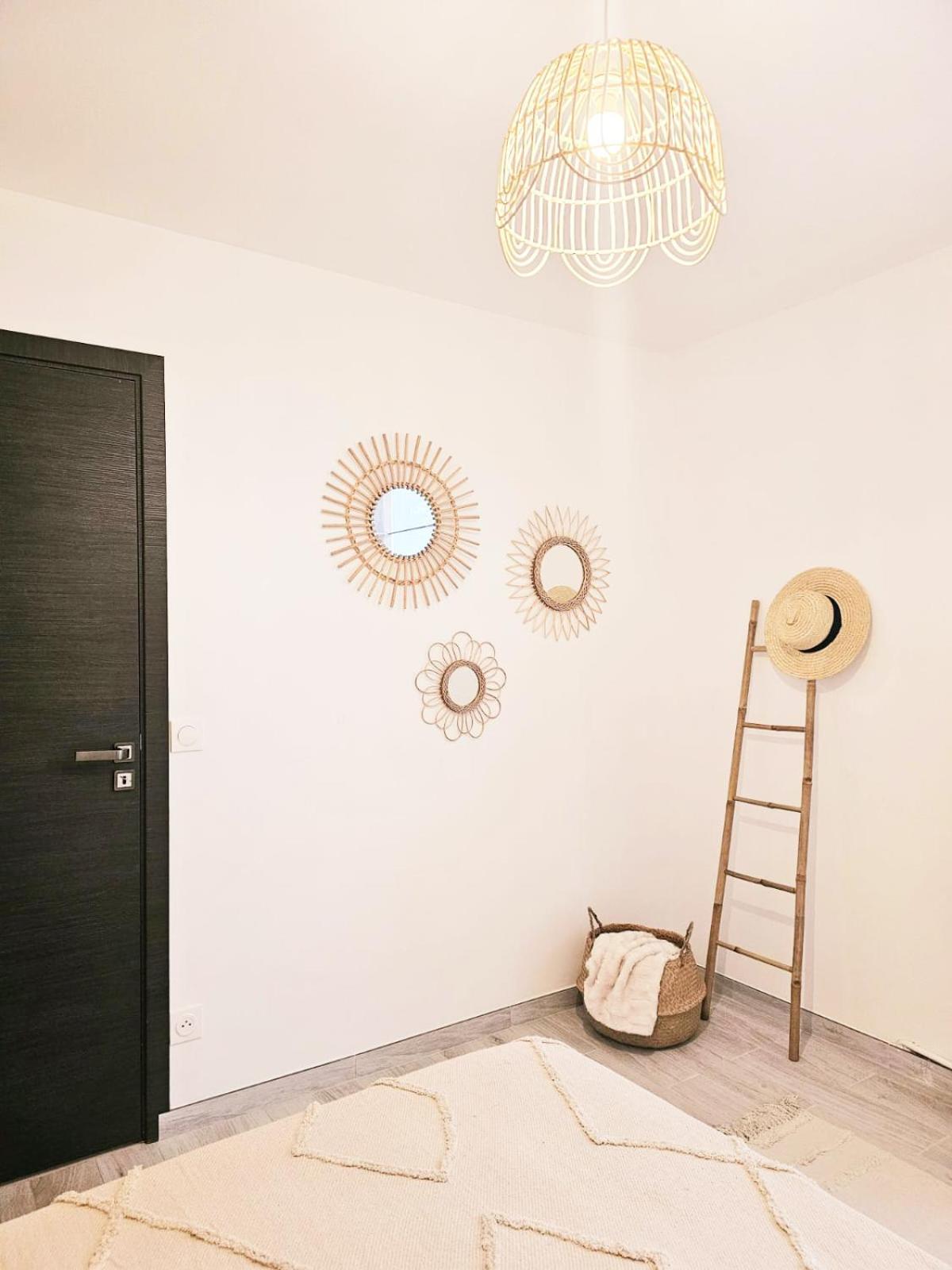 Bed & Breakfast - Entre Paris & Disneyland Apartment Роаси-ан-Бри Екстериор снимка